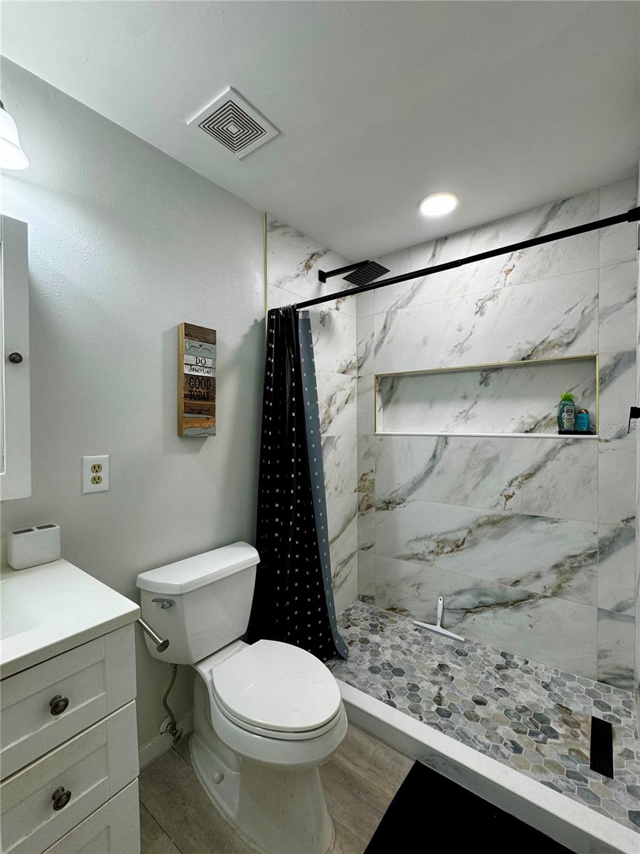 Image 16 of 28 For 3031 Quail Hollow 16