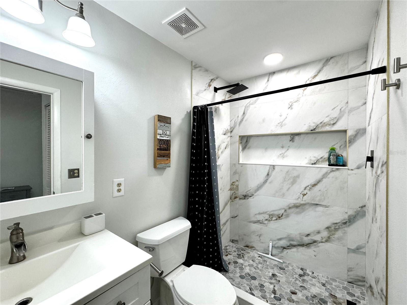 Image 17 of 28 For 3031 Quail Hollow 16