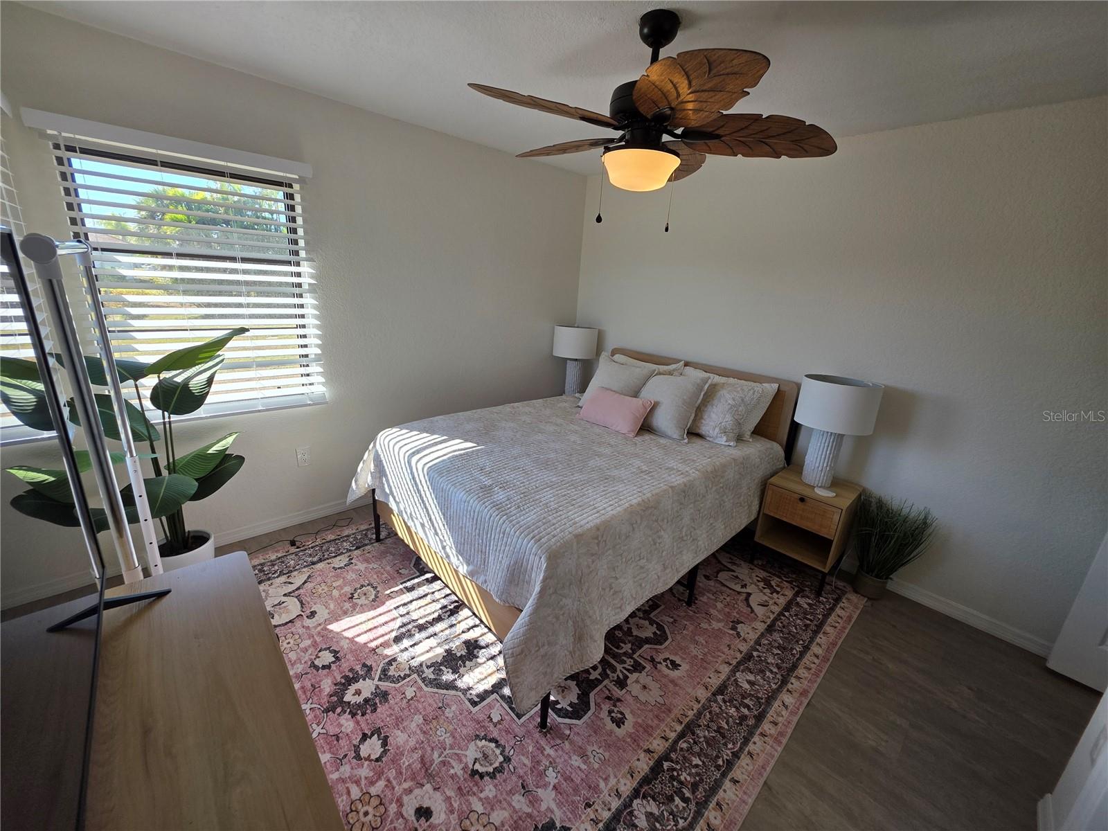 Image 11 of 33 For 13 Seaward Circle