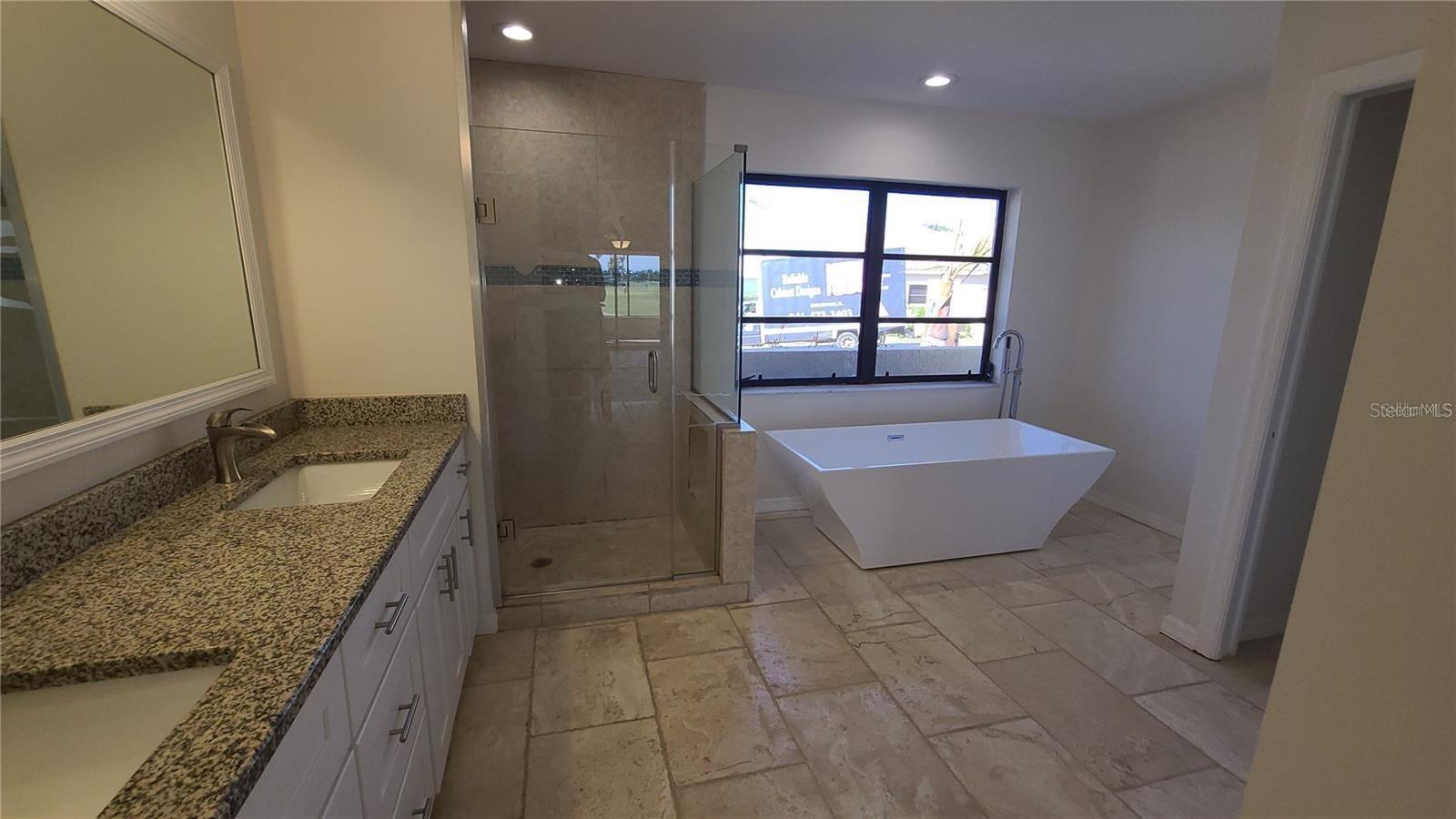 Image 25 of 33 For 13 Seaward Circle