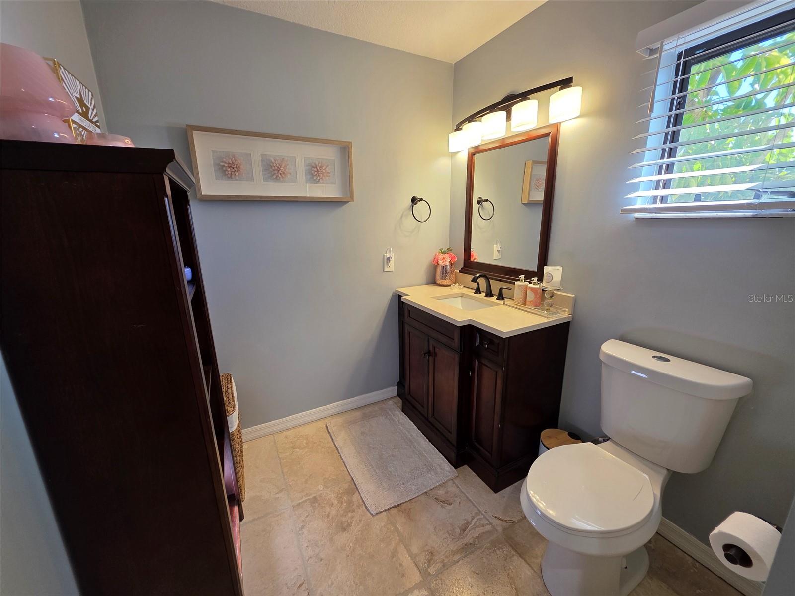 Image 7 of 33 For 13 Seaward Circle