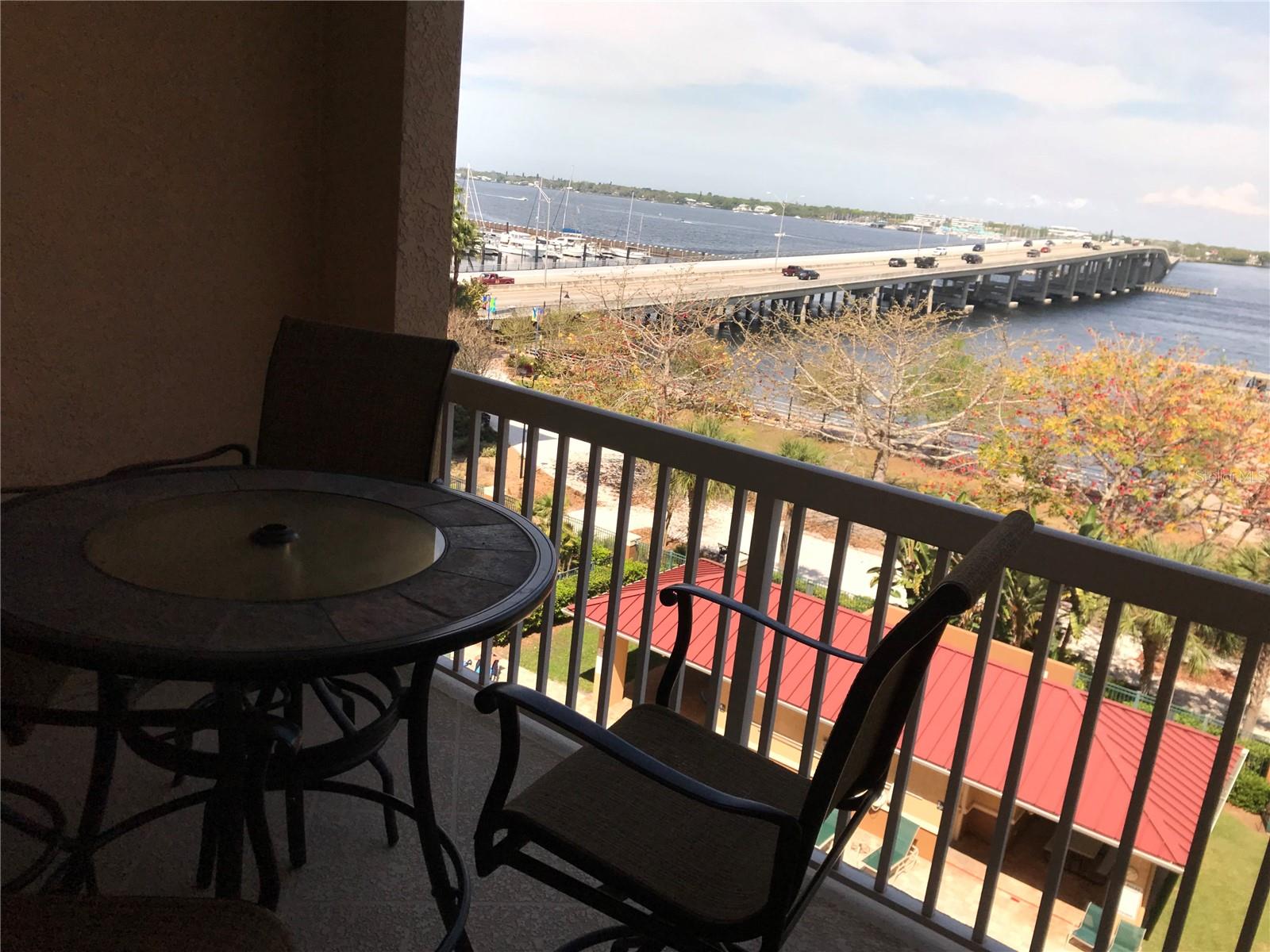 Image 7 of 29 For 808 3rd Avenue W 509