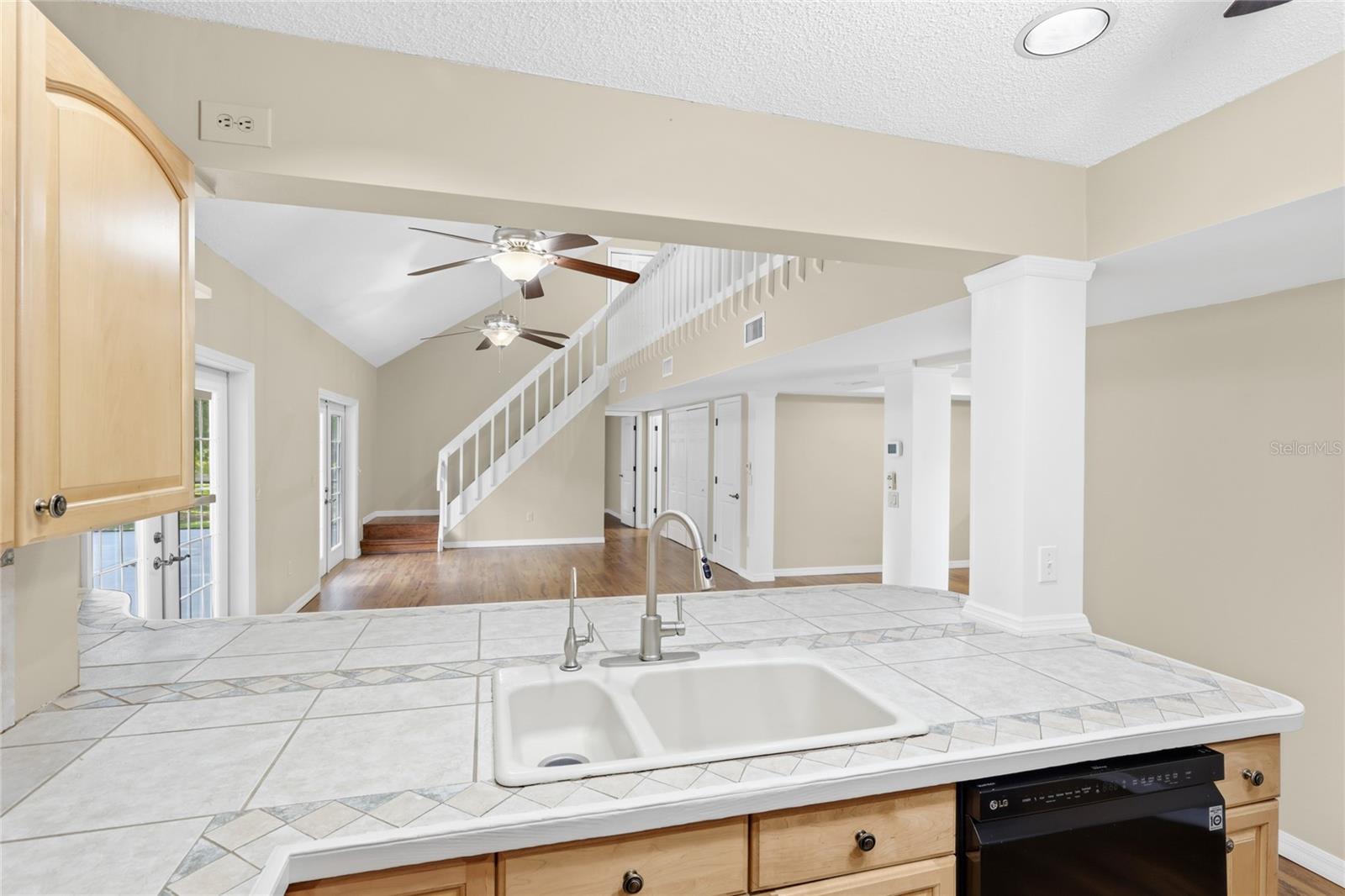 Image 15 of 58 For 5272 Box Turtle Circle