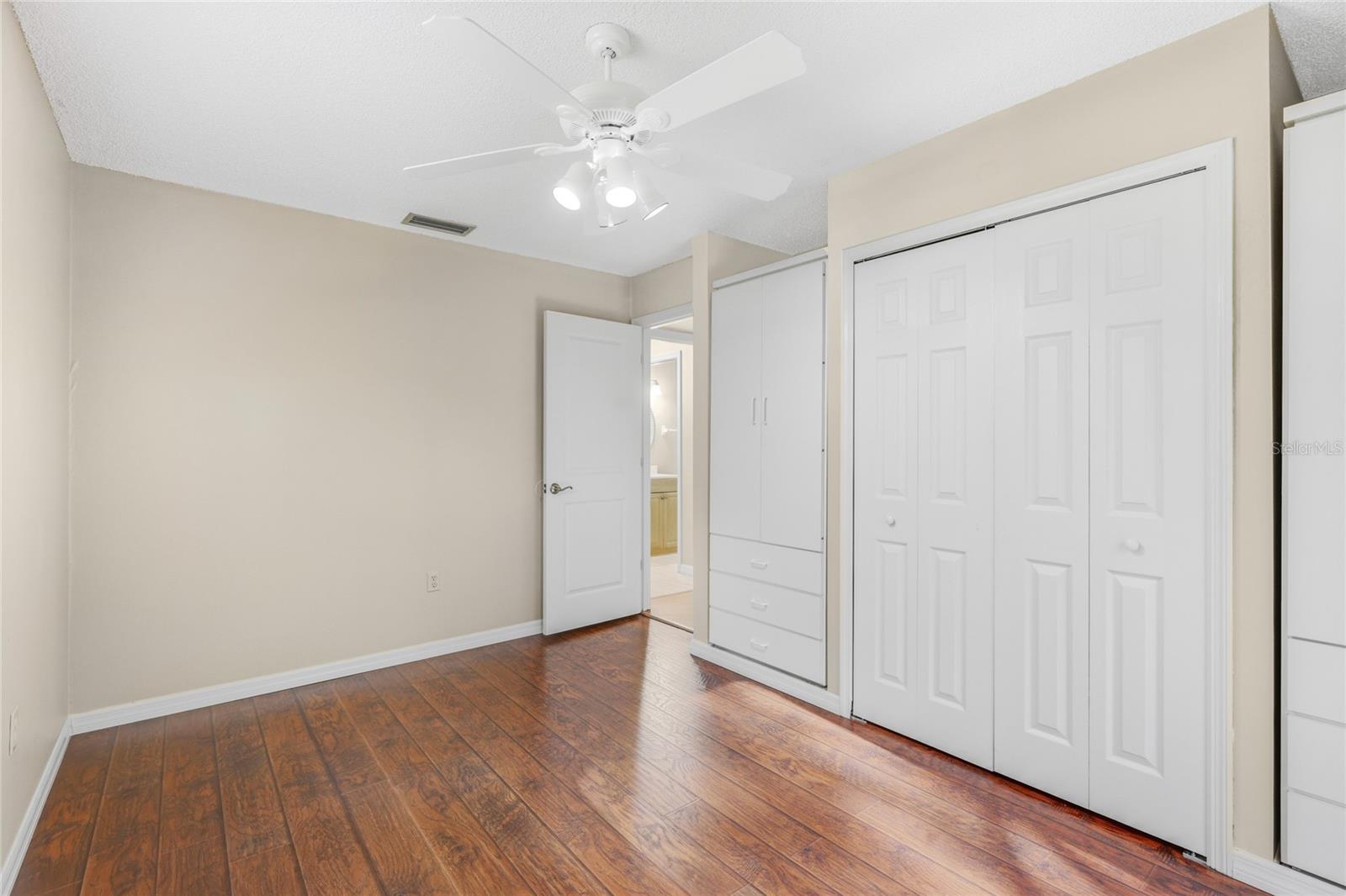 Image 39 of 58 For 5272 Box Turtle Circle