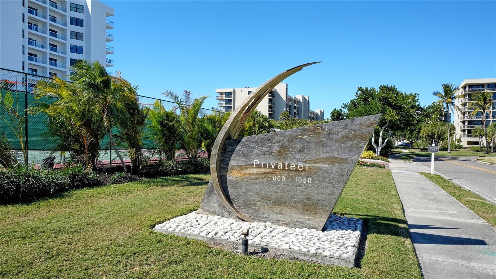 Image 13 of 17 For 1000 Longboat Club Road 304