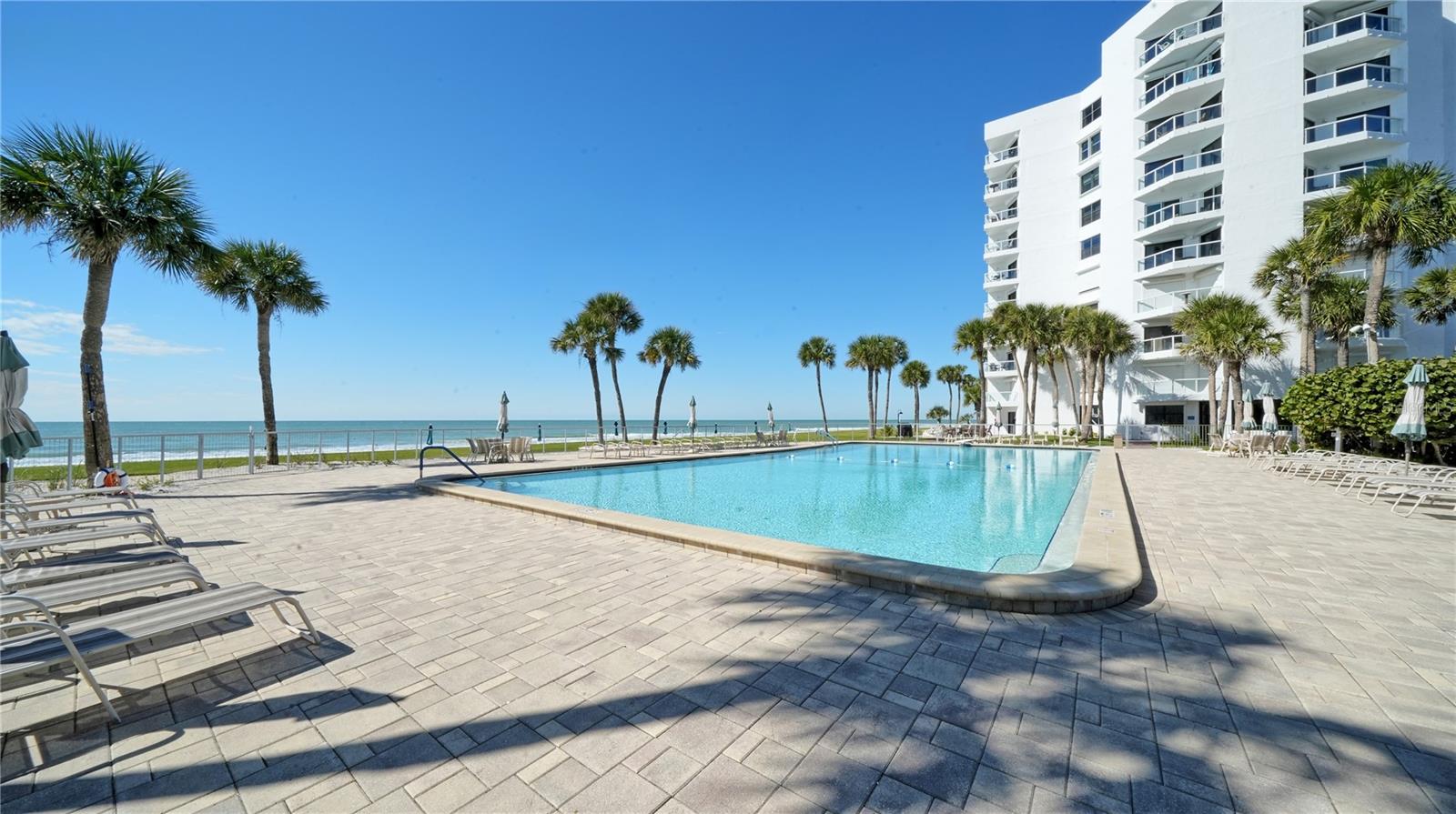 Image 6 of 17 For 1000 Longboat Club Road 304