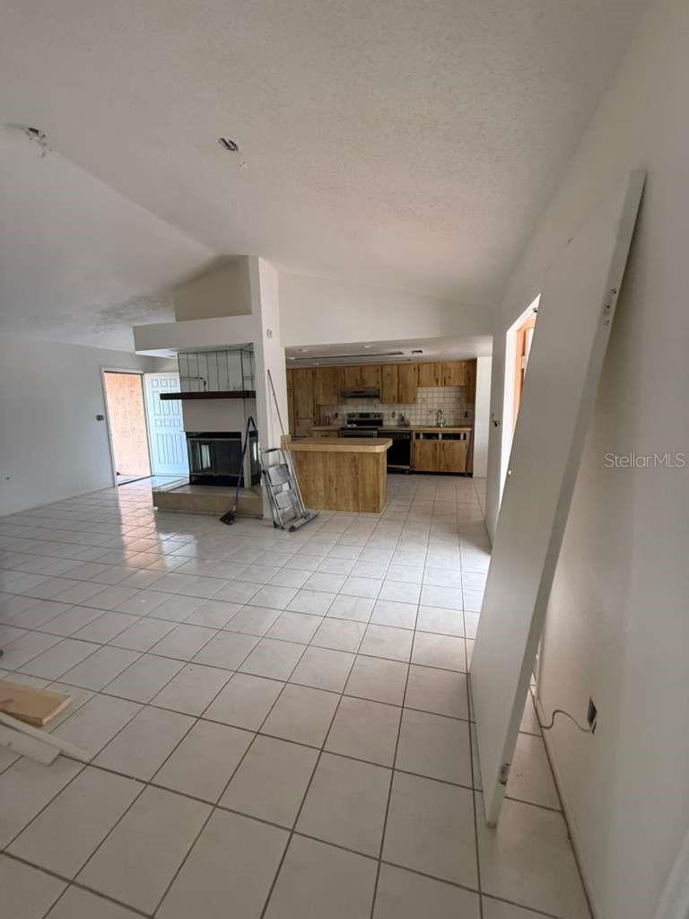 Image 15 of 40 For 8035 Laurel Vista Loop