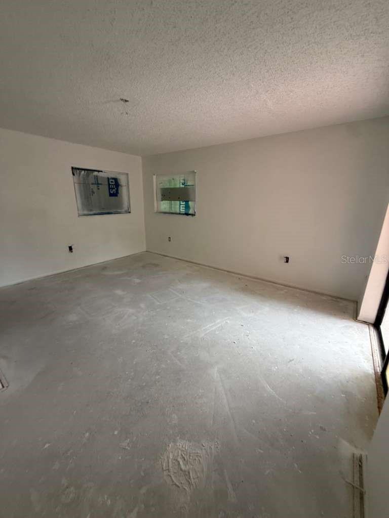 Image 17 of 40 For 8035 Laurel Vista Loop