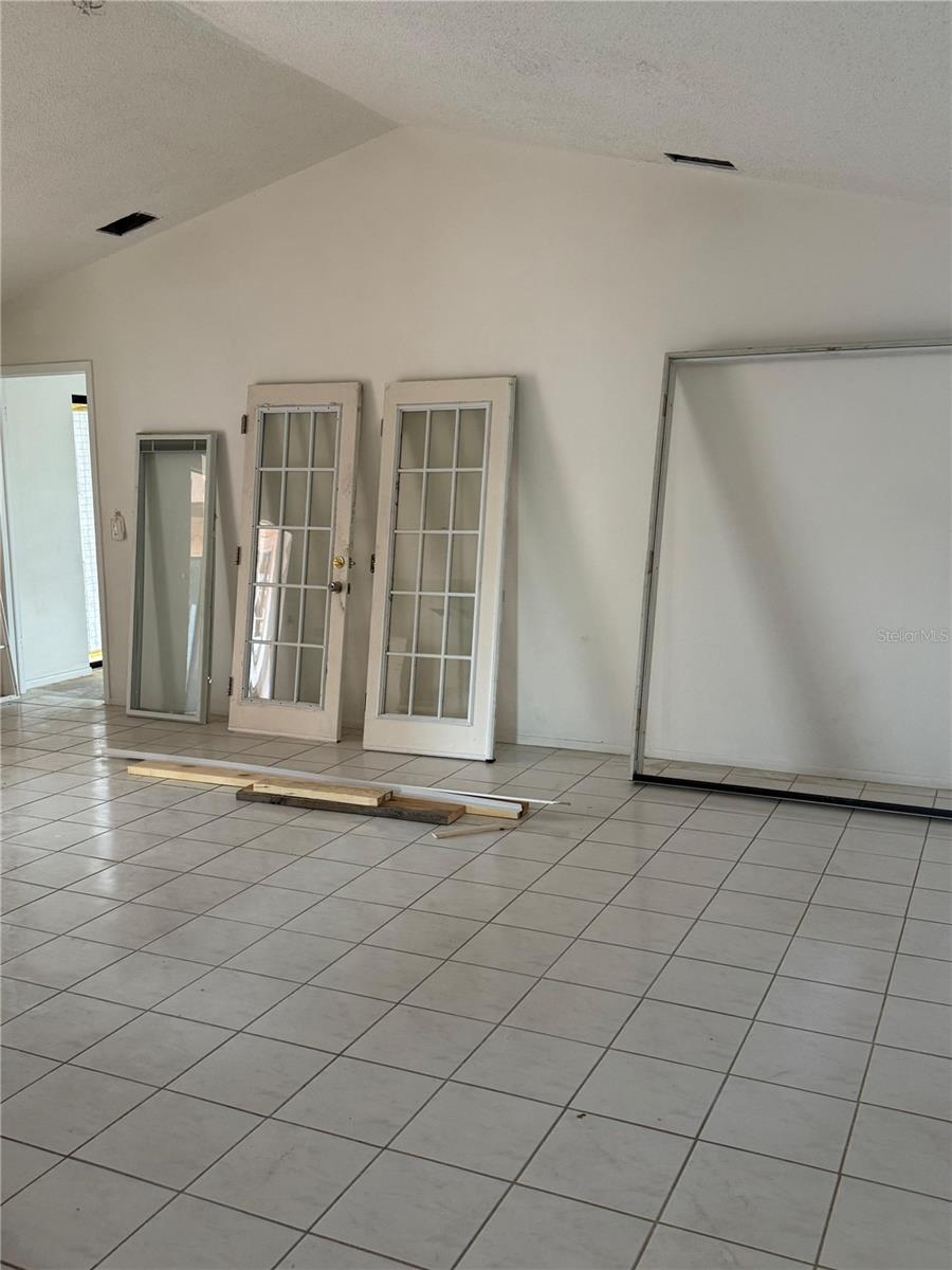 Image 23 of 40 For 8035 Laurel Vista Loop