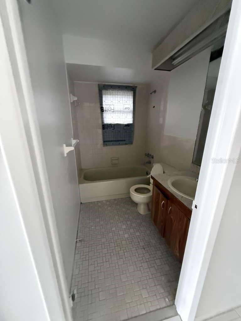 Image 28 of 40 For 8035 Laurel Vista Loop