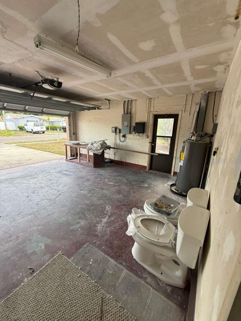 Image 29 of 40 For 8035 Laurel Vista Loop