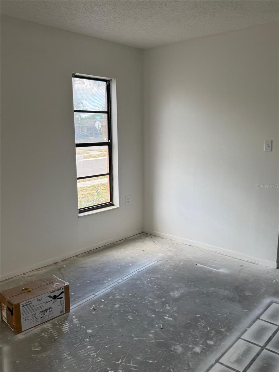 Image 33 of 40 For 8035 Laurel Vista Loop