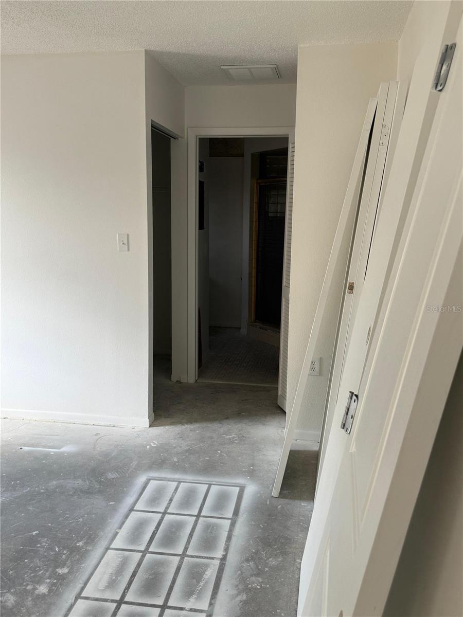 Image 36 of 40 For 8035 Laurel Vista Loop