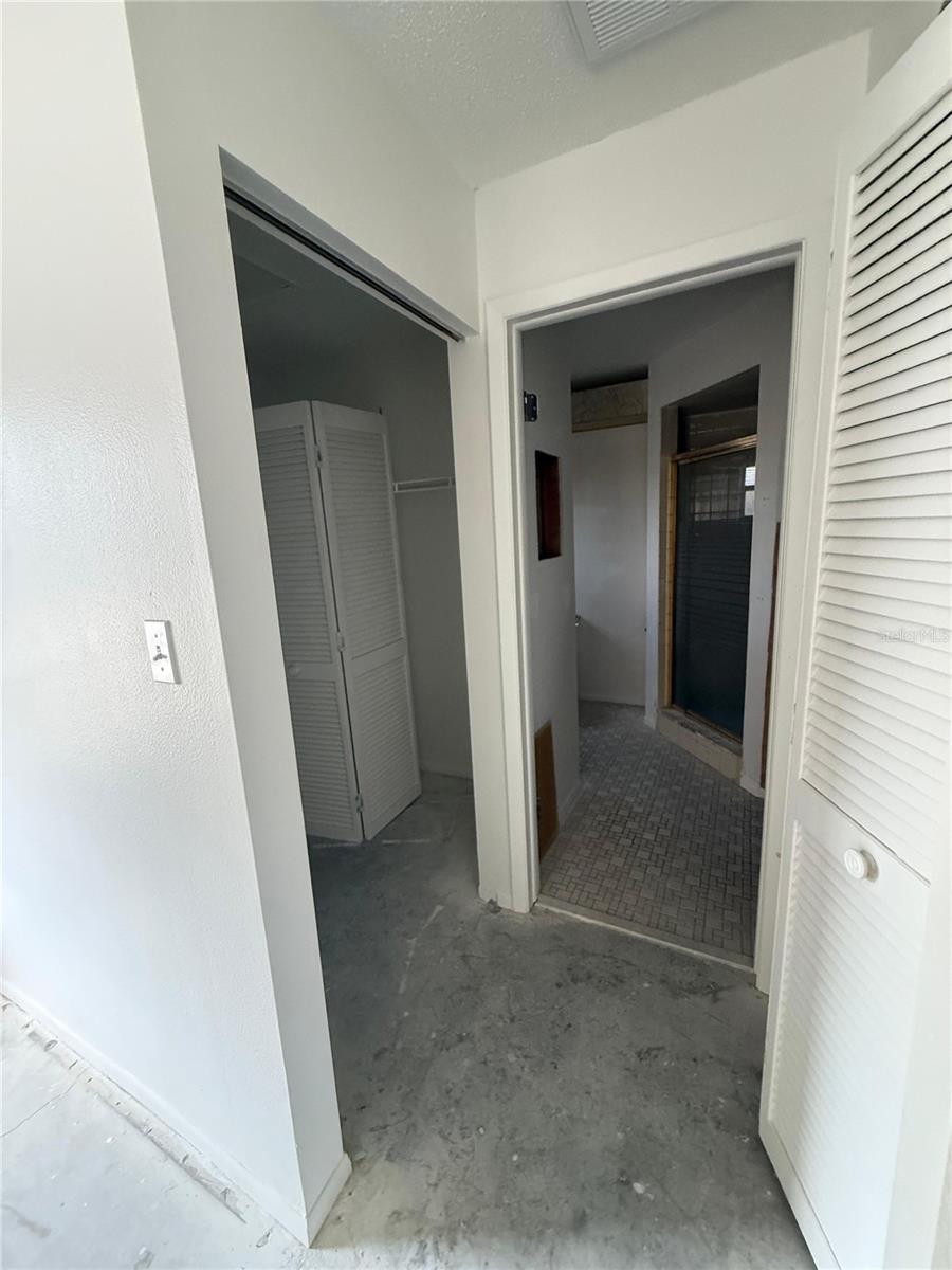 Image 37 of 40 For 8035 Laurel Vista Loop