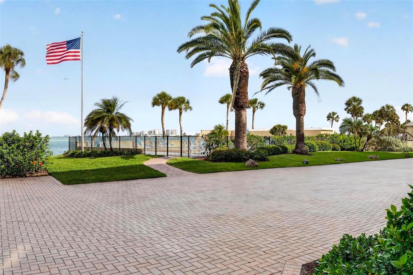 Image 29 of 38 For 4708 Ocean Boulevard E4