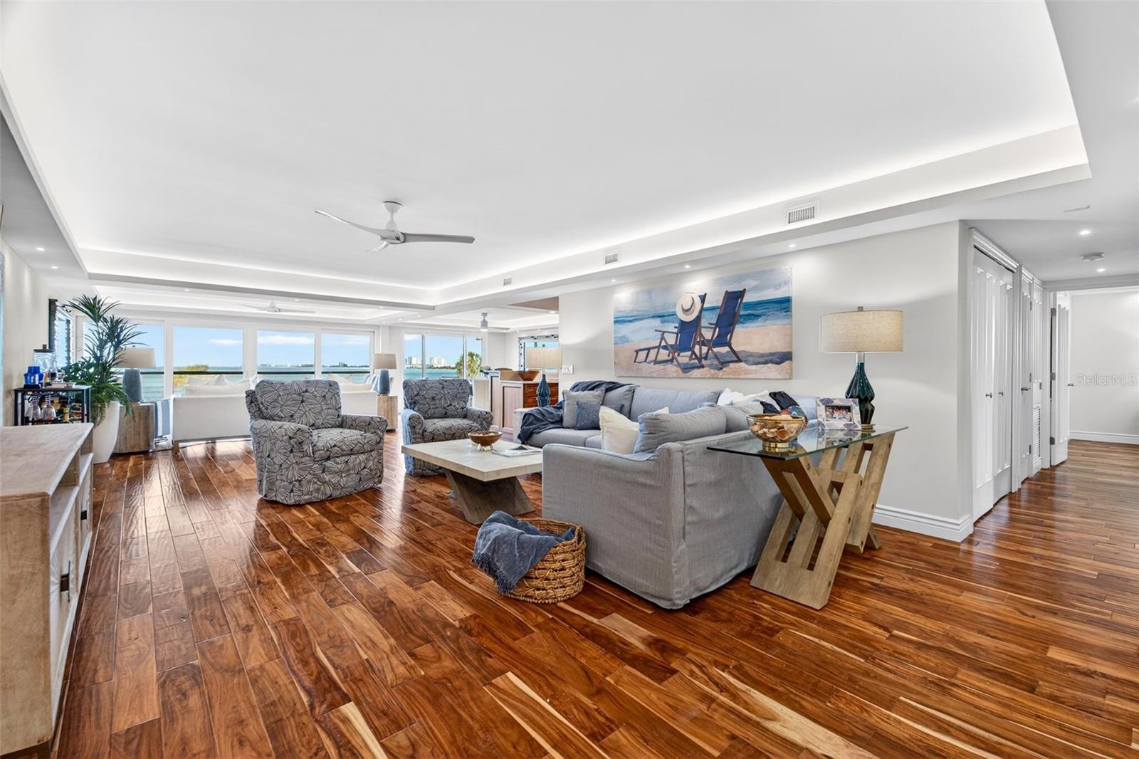 Image 3 of 38 For 4708 Ocean Boulevard E4