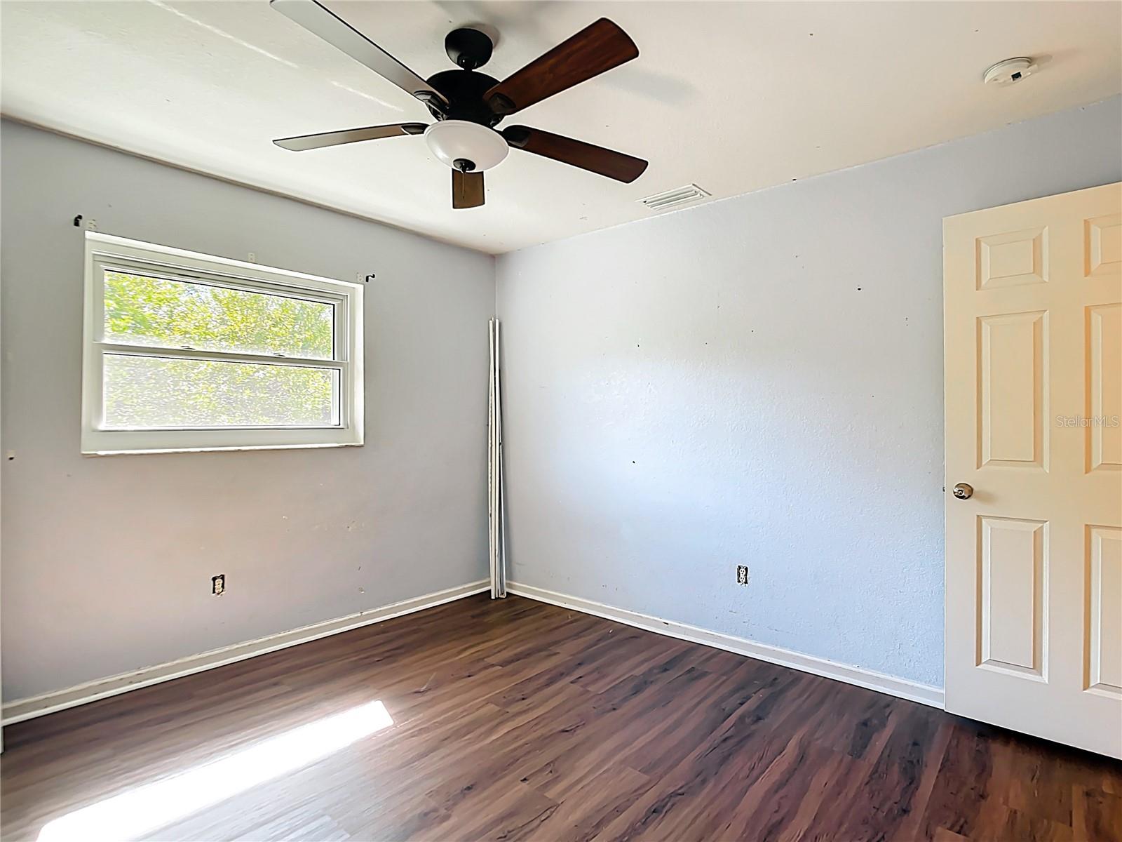 Image 24 of 48 For 23078 Brewer Avenue