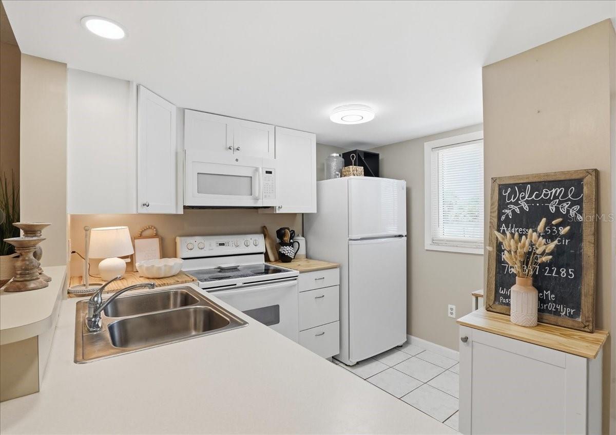 Image 10 of 46 For 12538 Kingsway Circle 1503