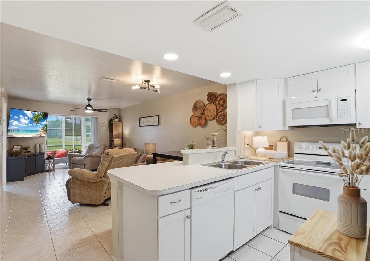 Image 8 of 46 For 12538 Kingsway Circle 1503