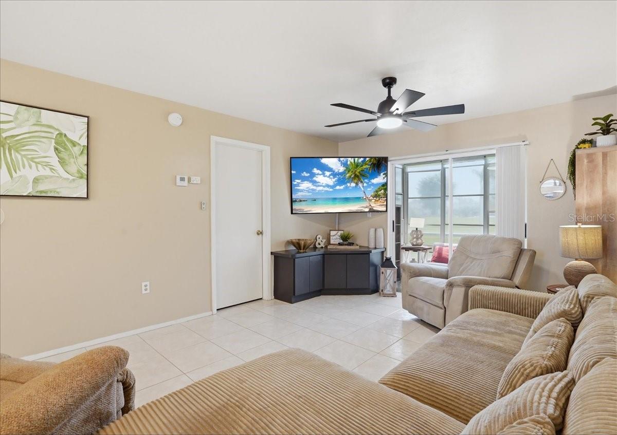 Image 9 of 46 For 12538 Kingsway Circle 1503