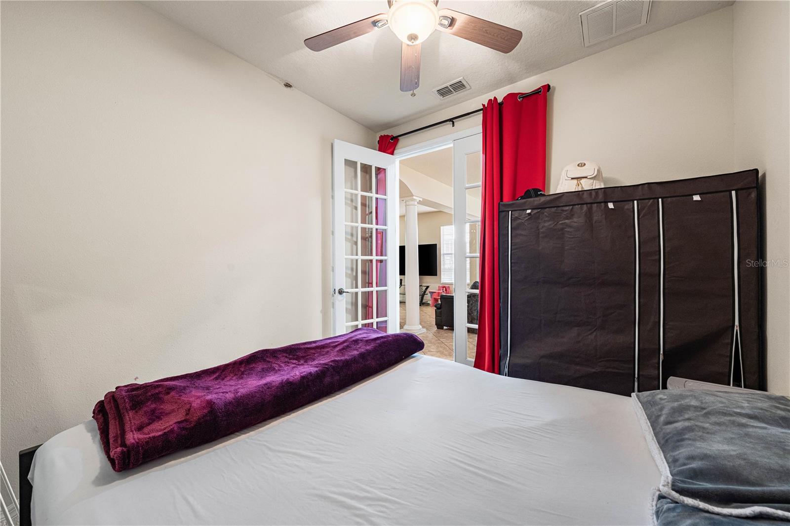 Image 14 of 39 For 5531 Napa Drive