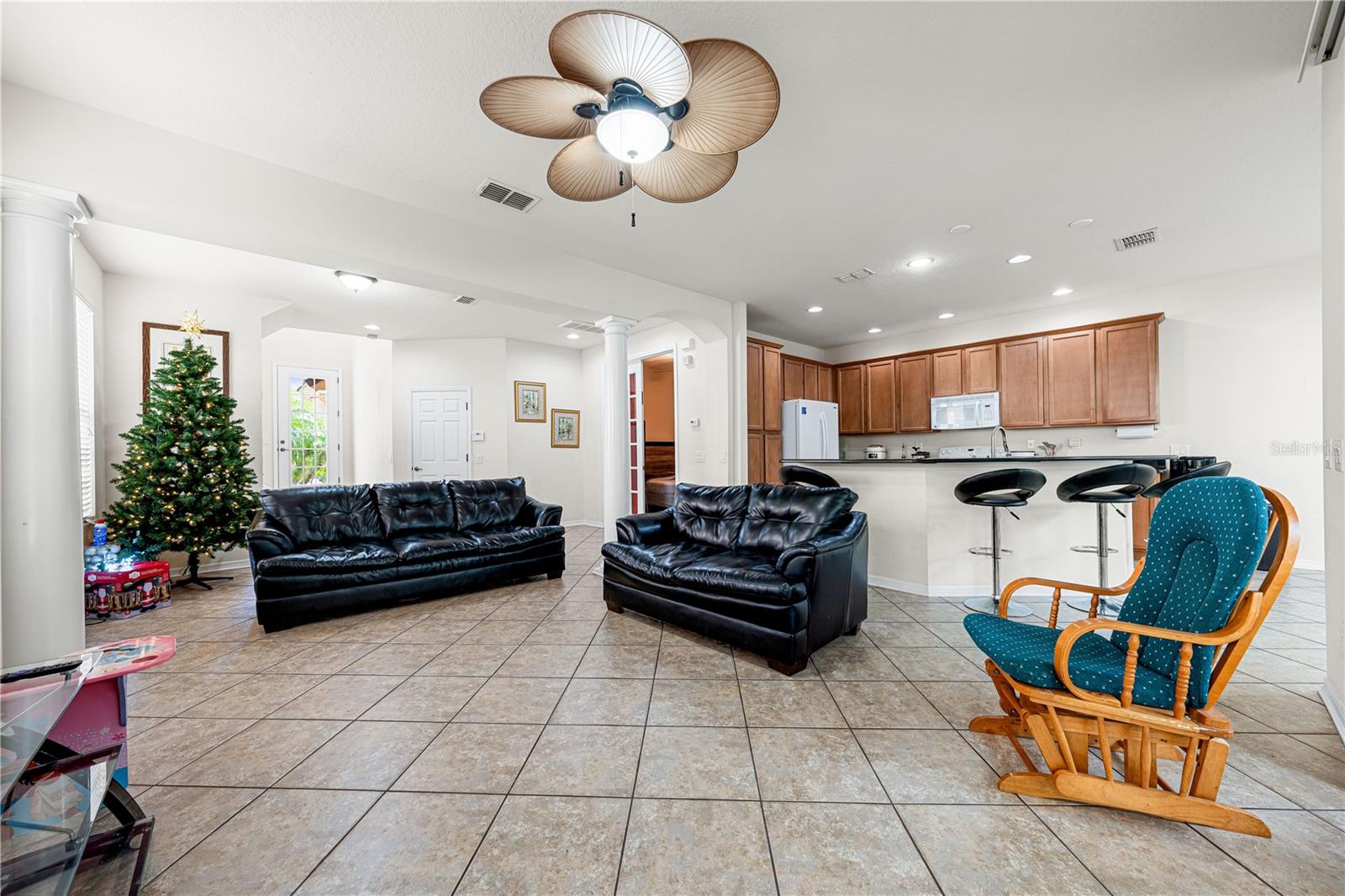 Image 7 of 39 For 5531 Napa Drive