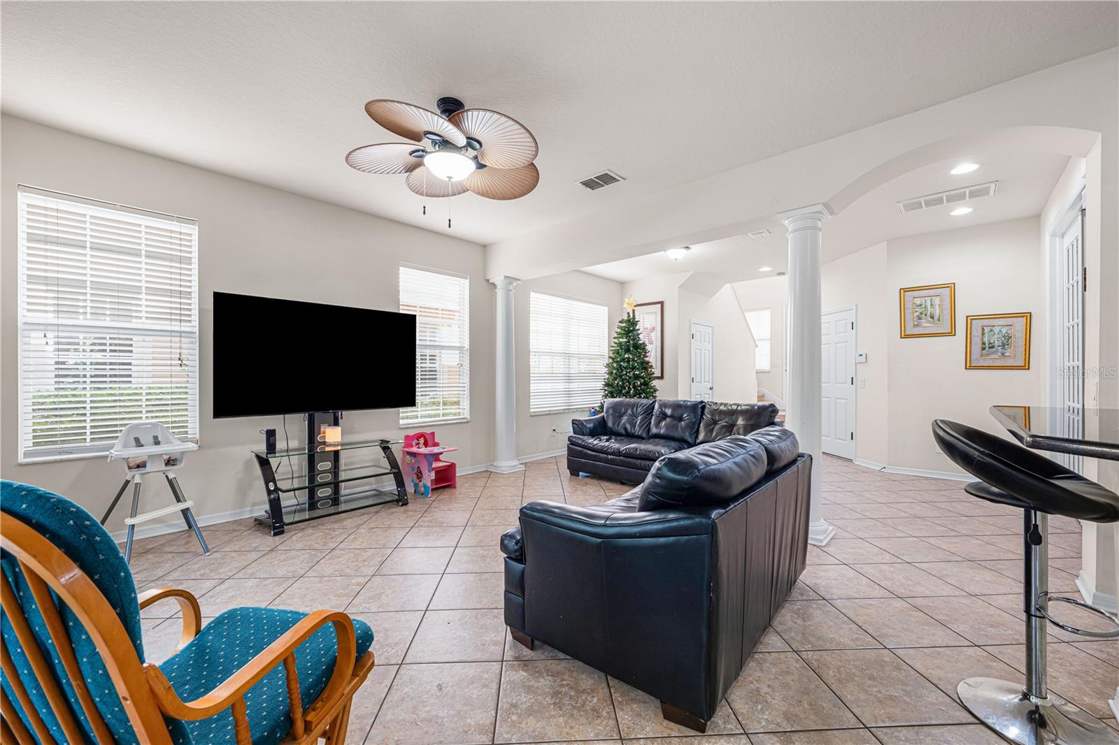 Image 8 of 39 For 5531 Napa Drive