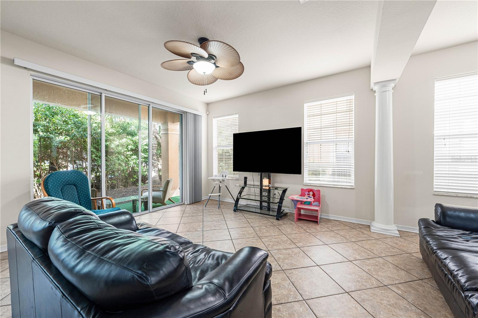 Image 9 of 39 For 5531 Napa Drive