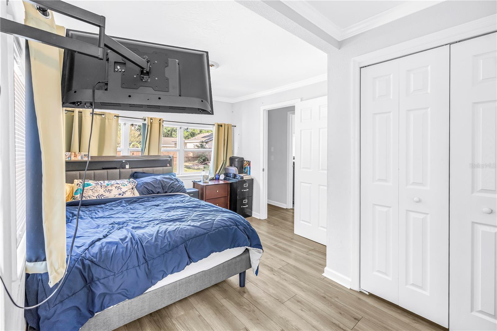 Image 18 of 38 For 3012 17th Street E