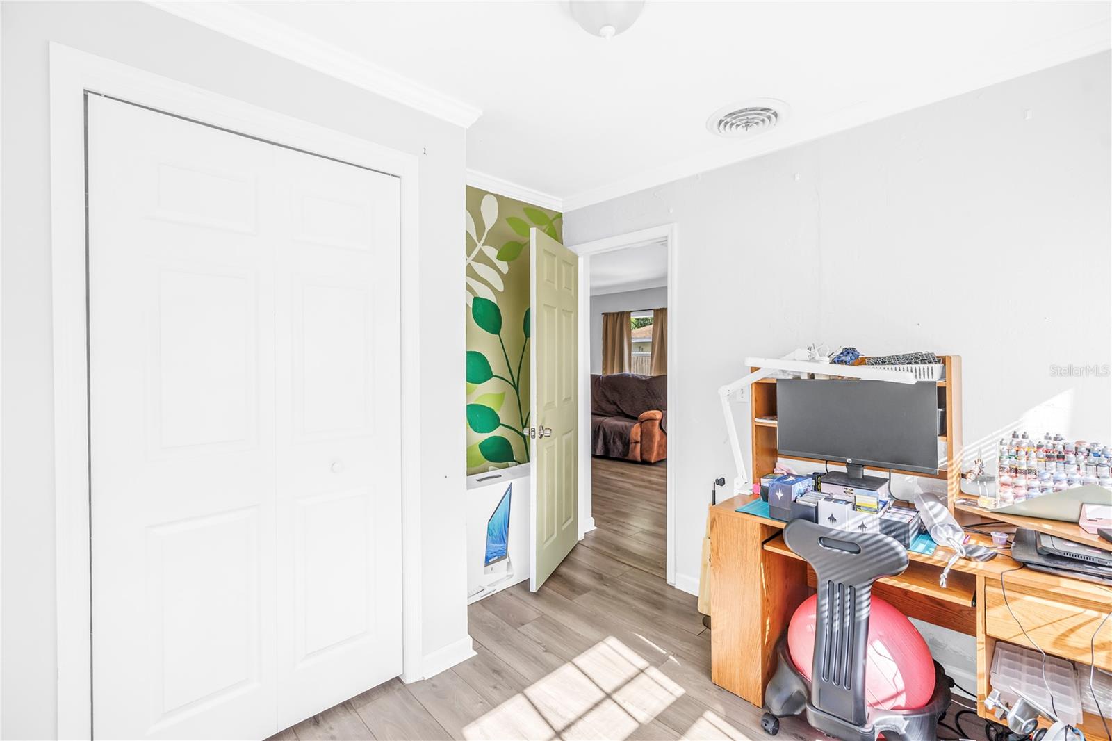 Image 24 of 38 For 3012 17th Street E