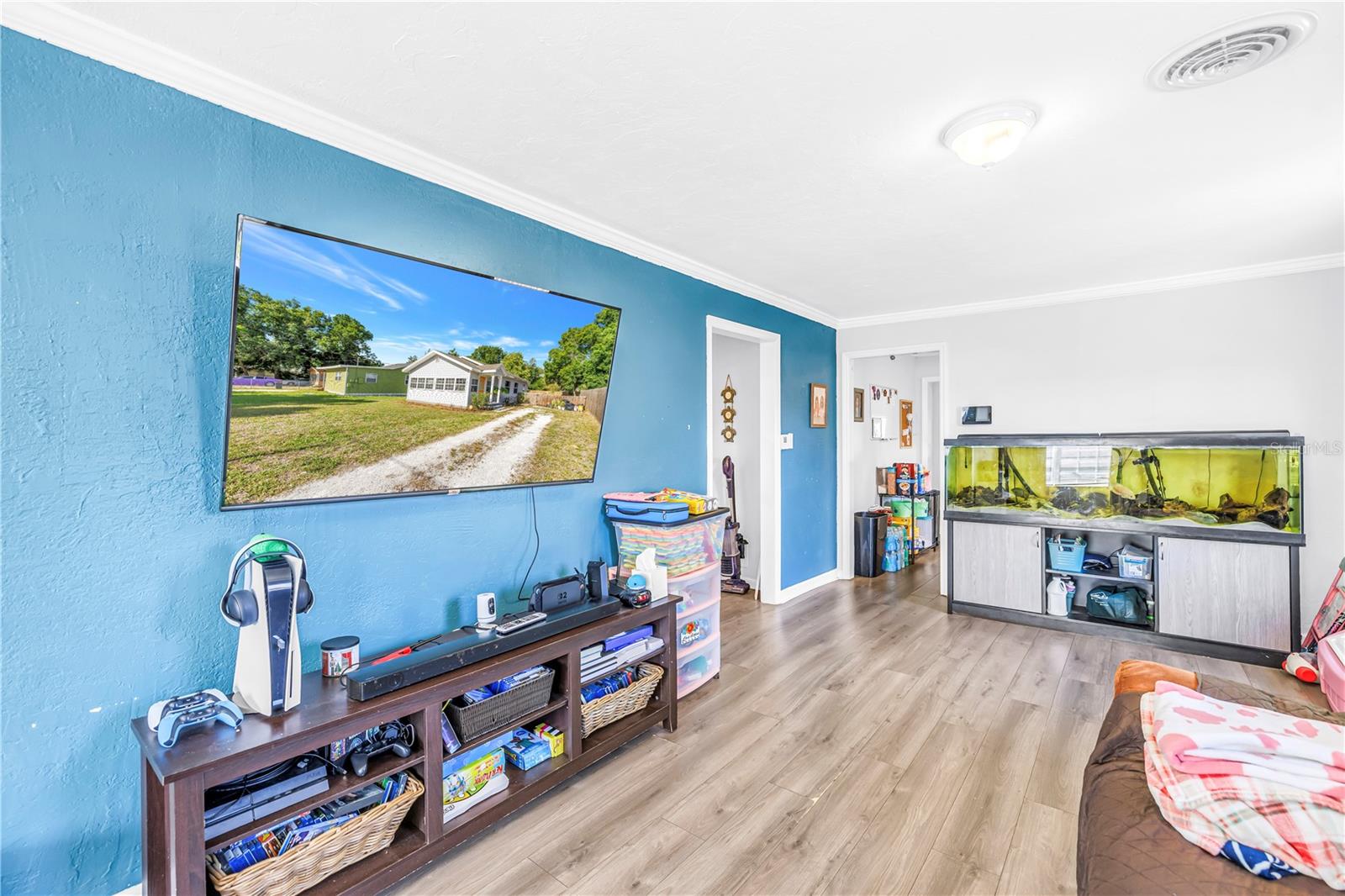 Image 9 of 38 For 3012 17th Street E