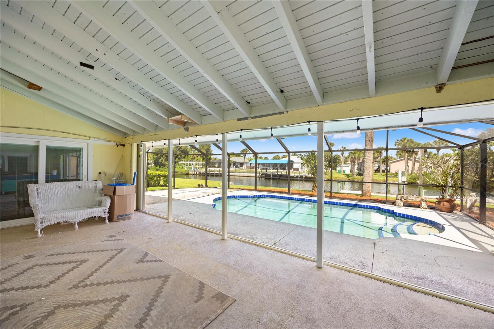 Image 16 of 31 For 18254 Bracken Circle