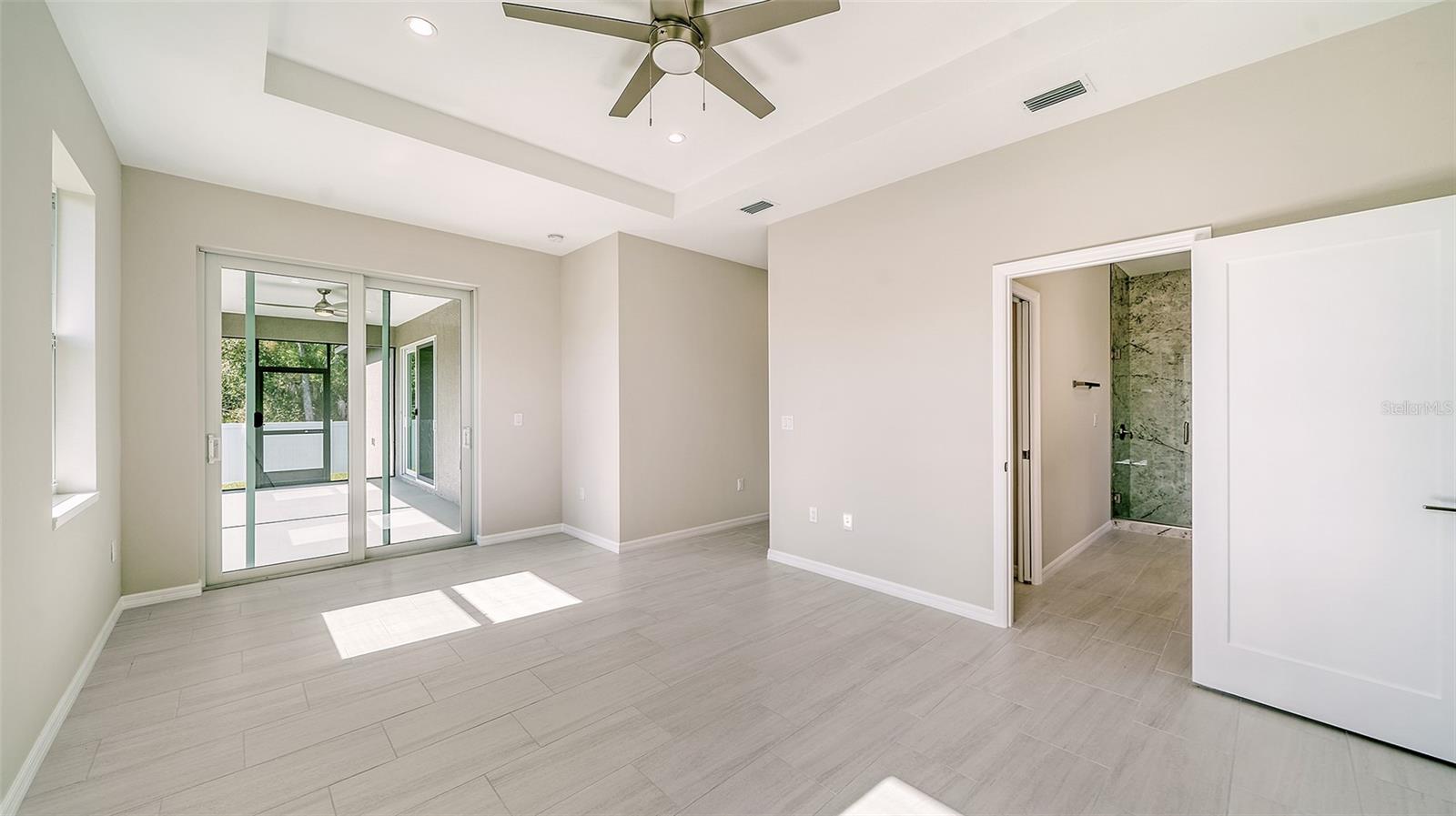 Image 15 of 37 For 6227 Tropicaire Boulevard