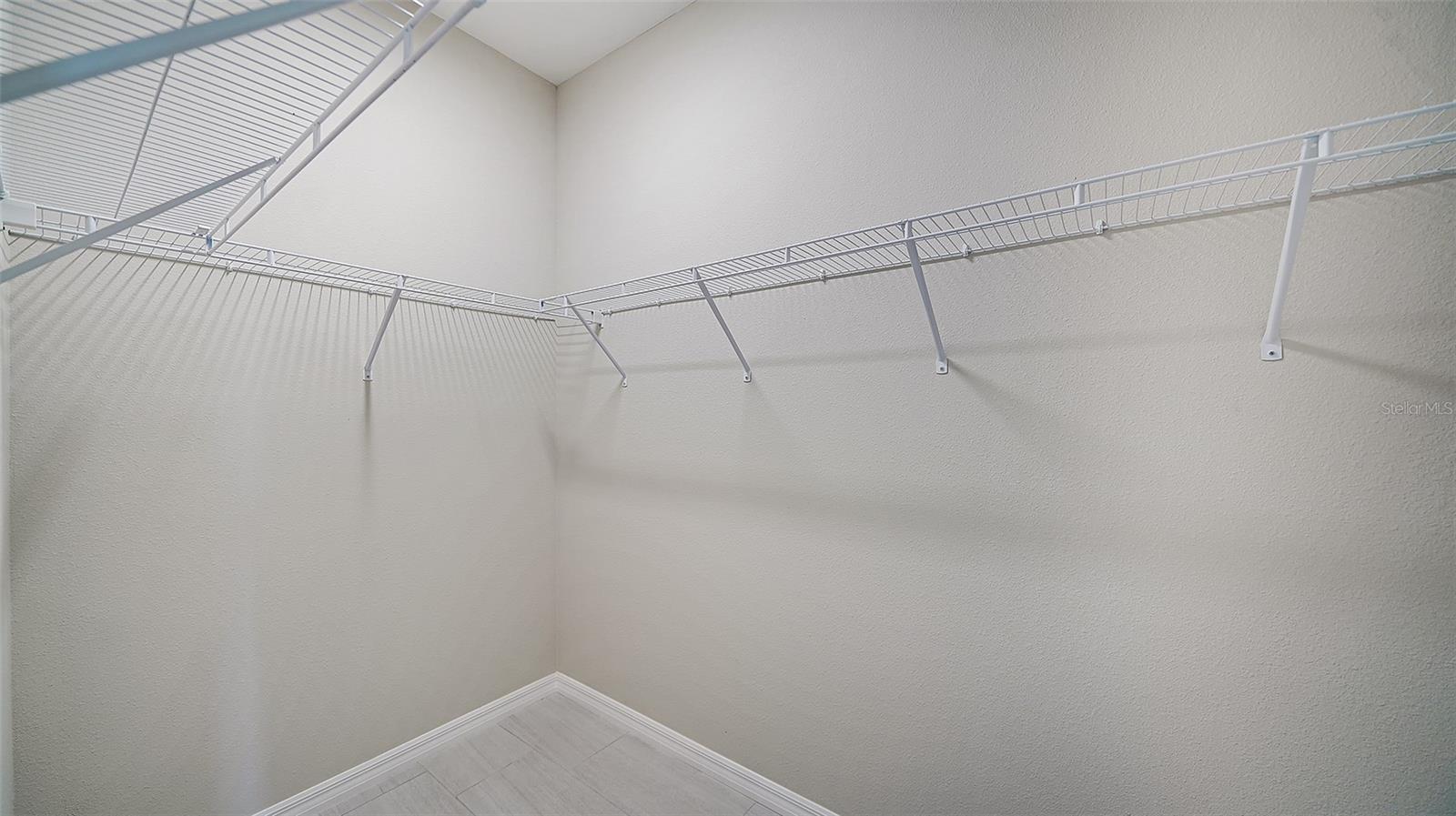 Image 18 of 37 For 6227 Tropicaire Boulevard