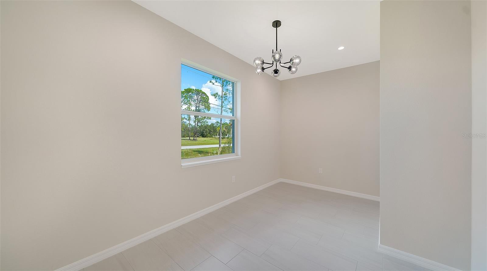 Image 19 of 37 For 6227 Tropicaire Boulevard