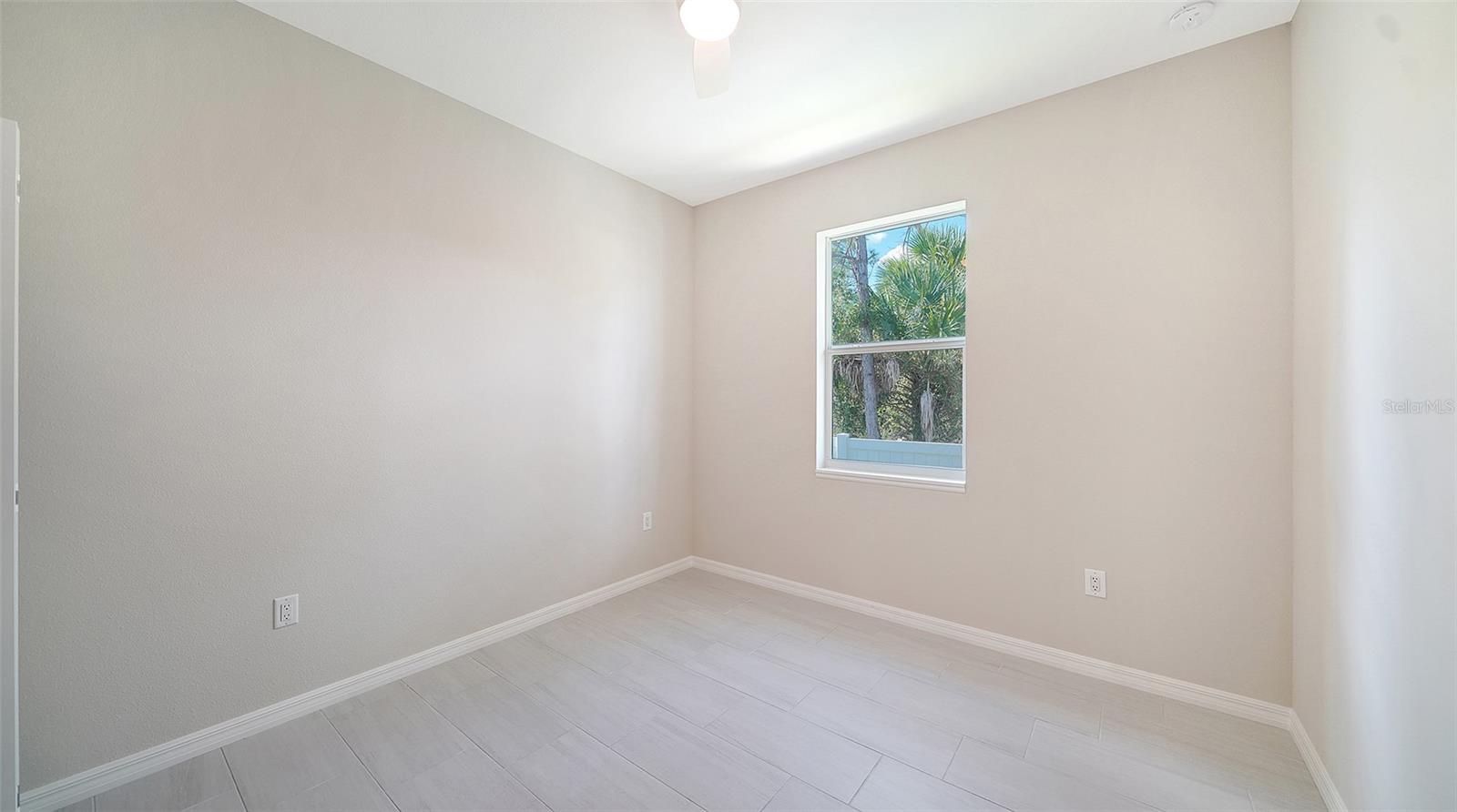 Image 24 of 37 For 6227 Tropicaire Boulevard