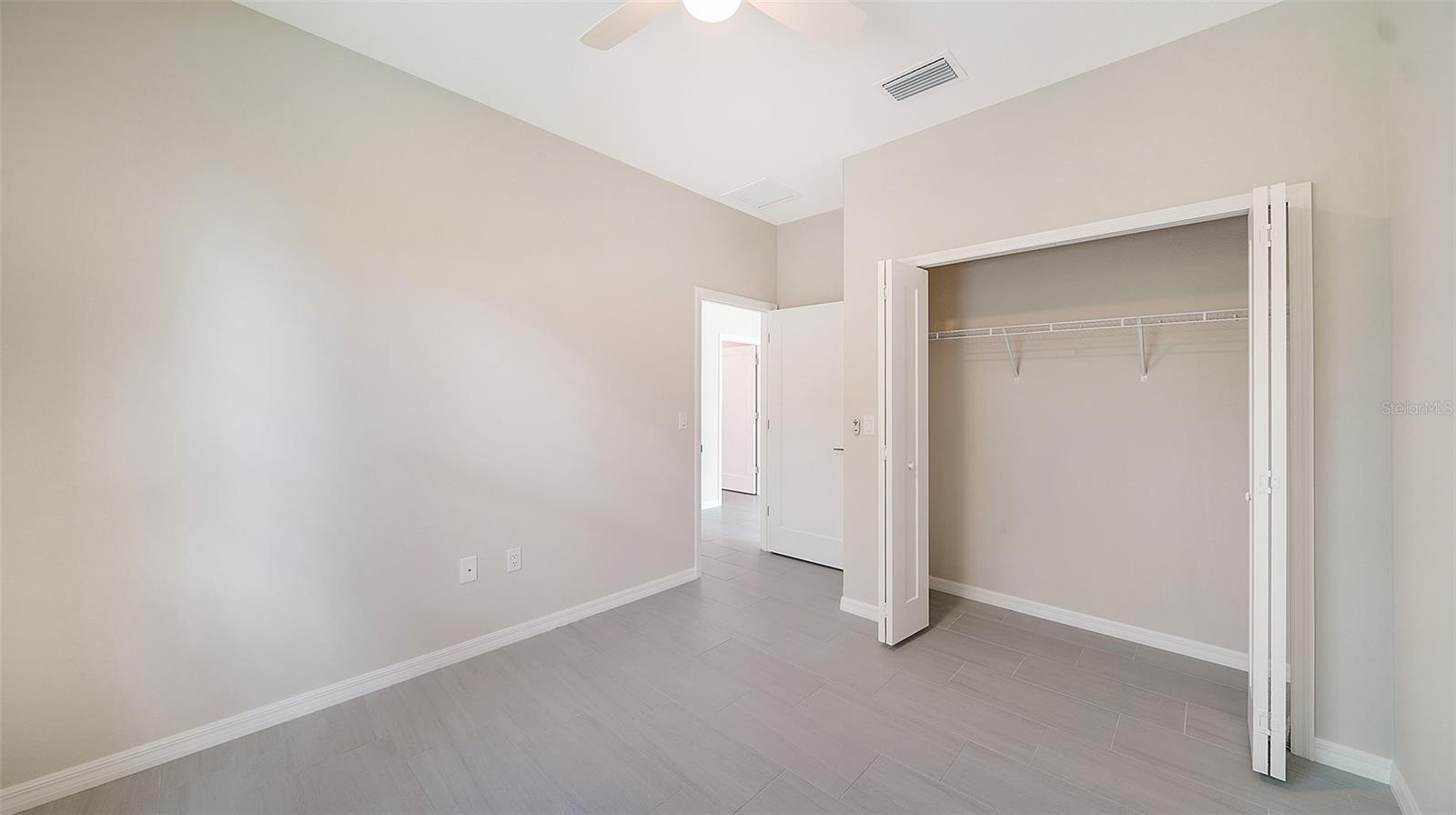 Image 25 of 37 For 6227 Tropicaire Boulevard