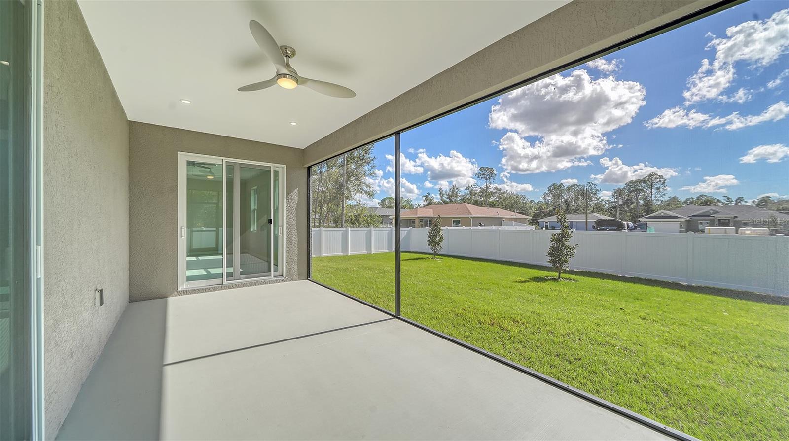 Image 28 of 37 For 6227 Tropicaire Boulevard