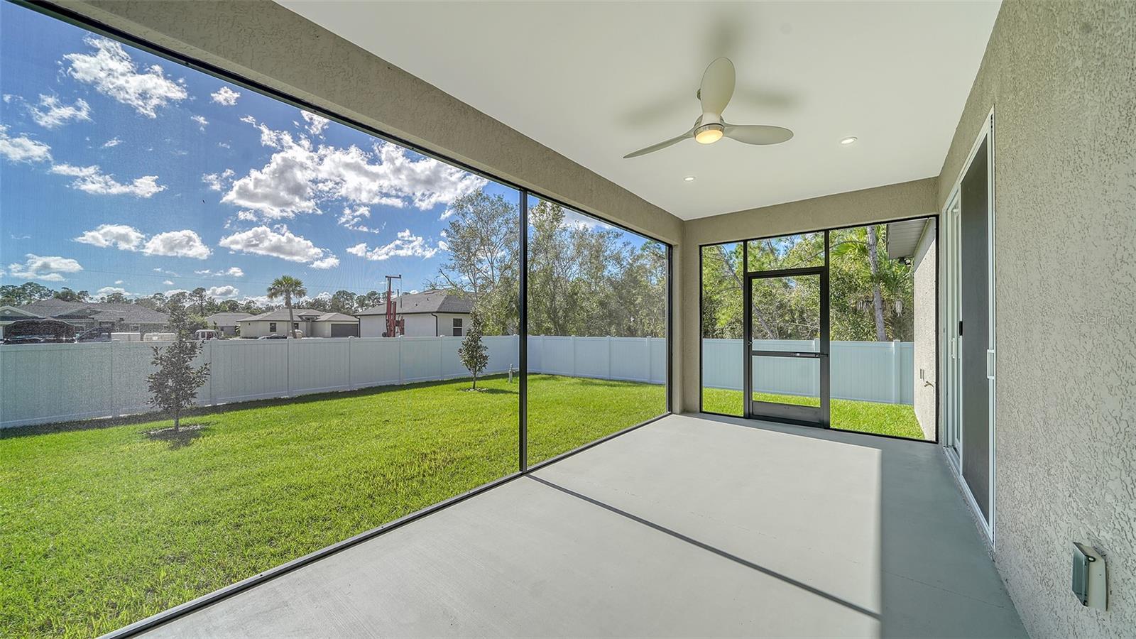 Image 29 of 37 For 6227 Tropicaire Boulevard