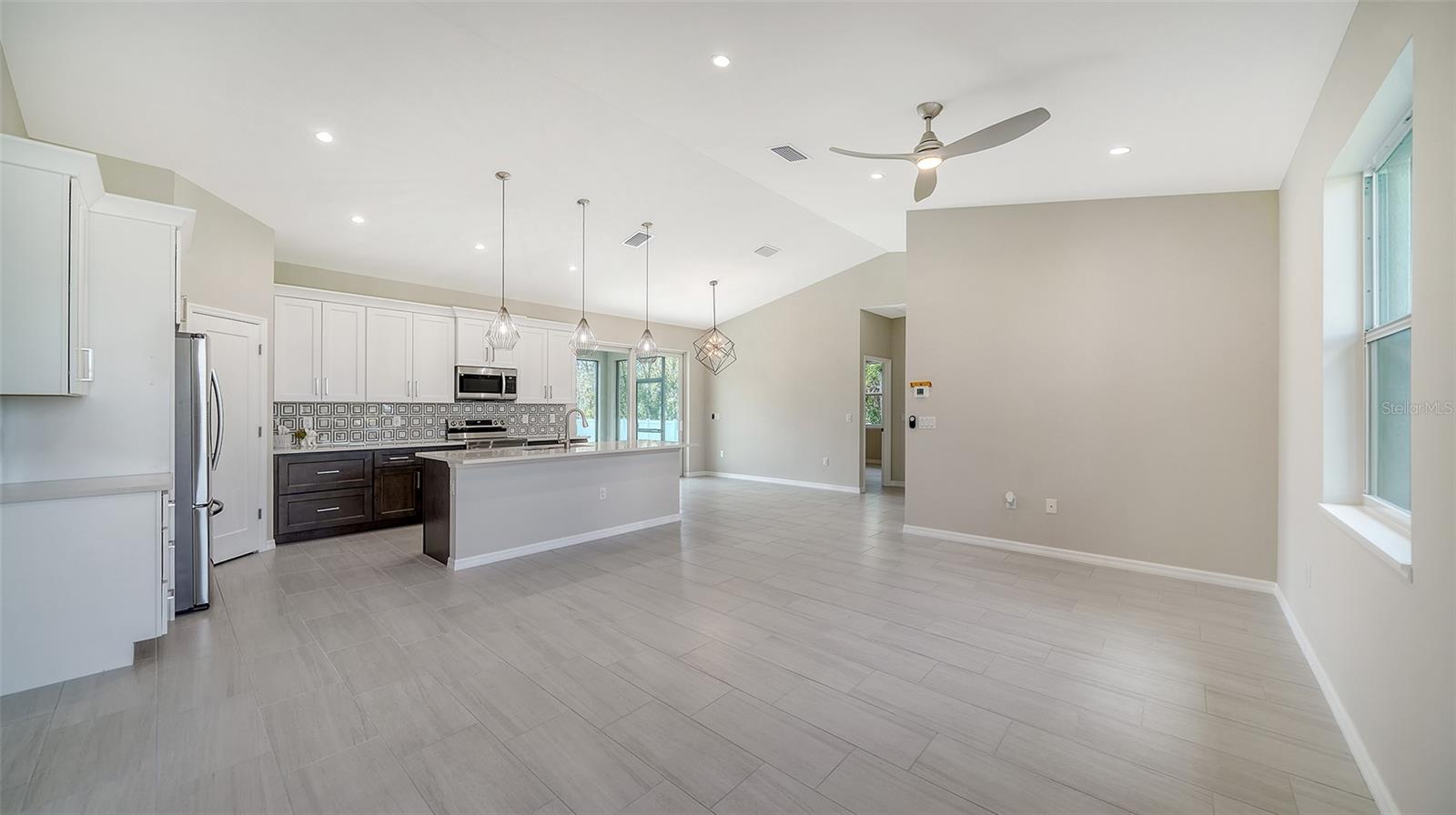 Image 3 of 37 For 6227 Tropicaire Boulevard