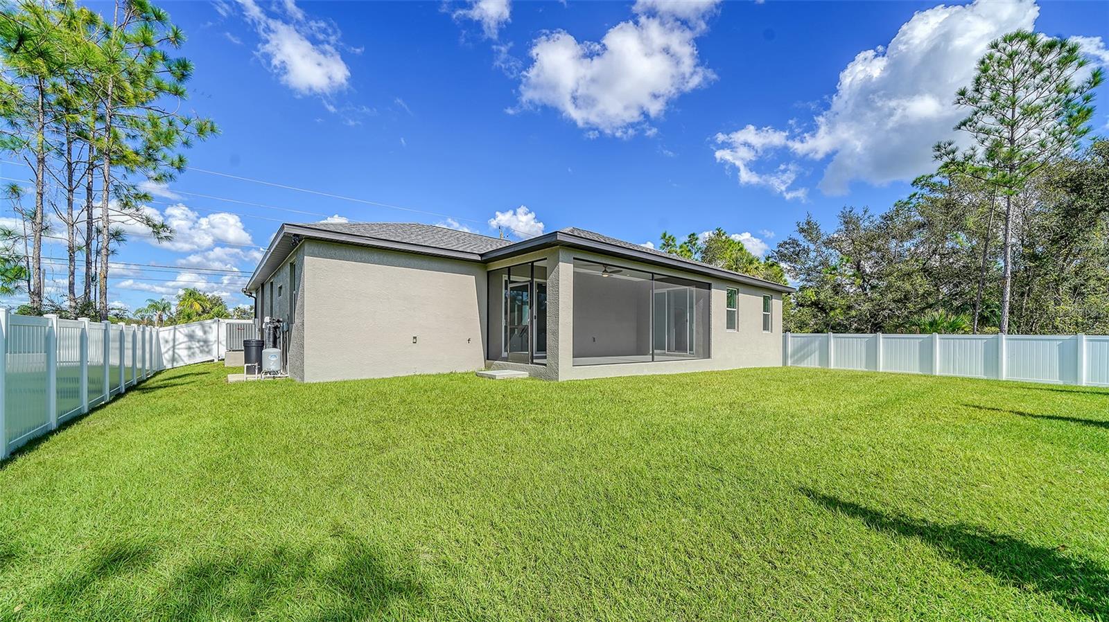 Image 30 of 37 For 6227 Tropicaire Boulevard