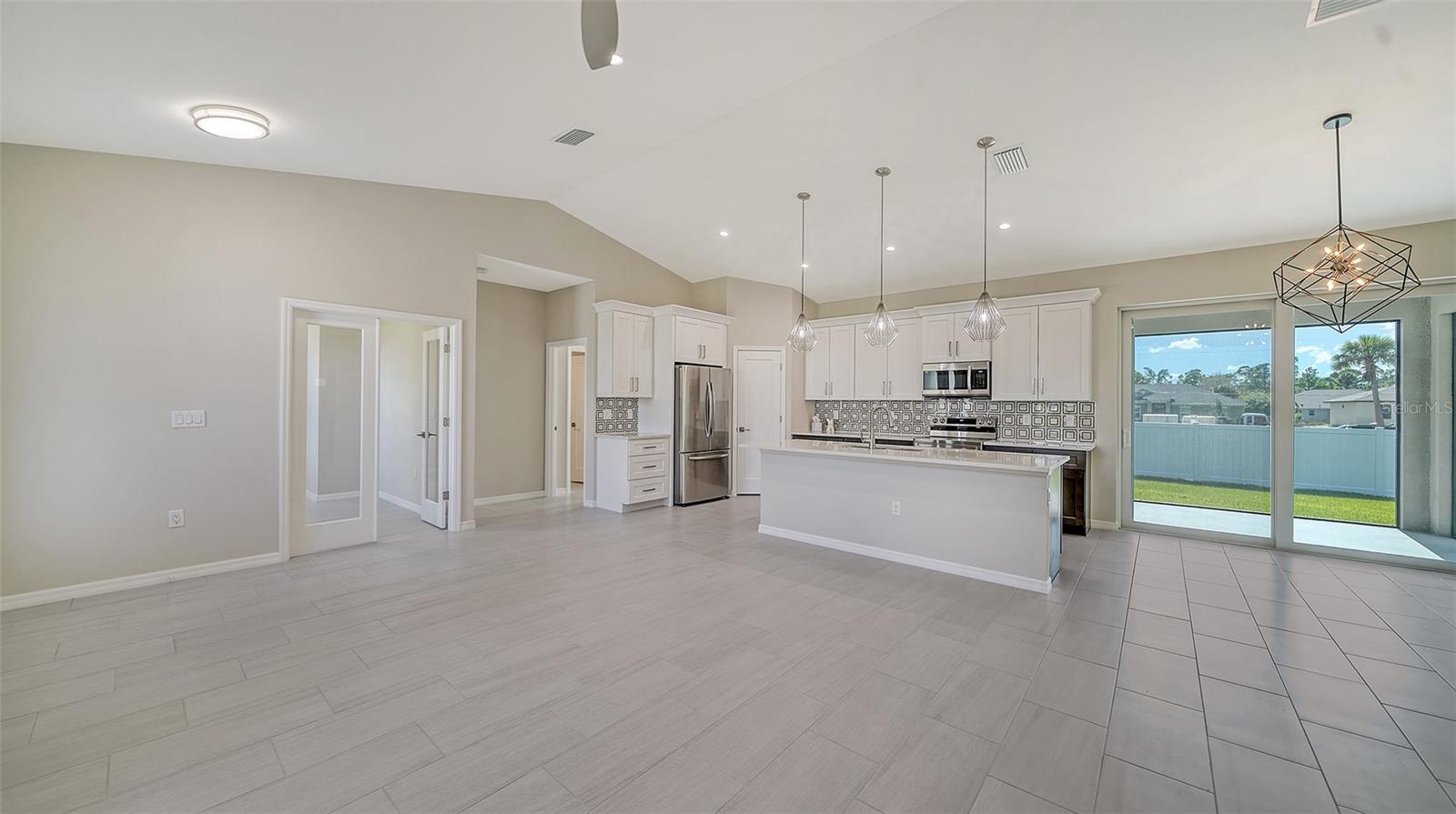 Image 4 of 37 For 6227 Tropicaire Boulevard