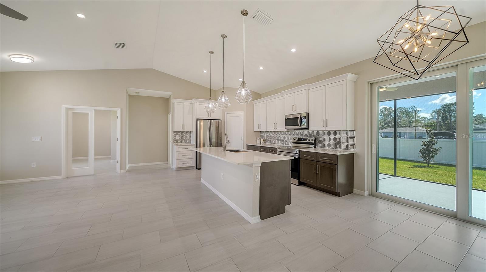 Image 6 of 37 For 6227 Tropicaire Boulevard