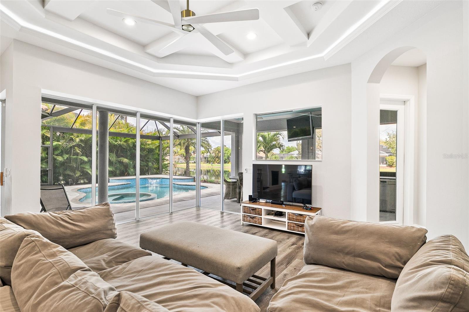 Image 17 of 67 For 13339 Swallowtail Drive