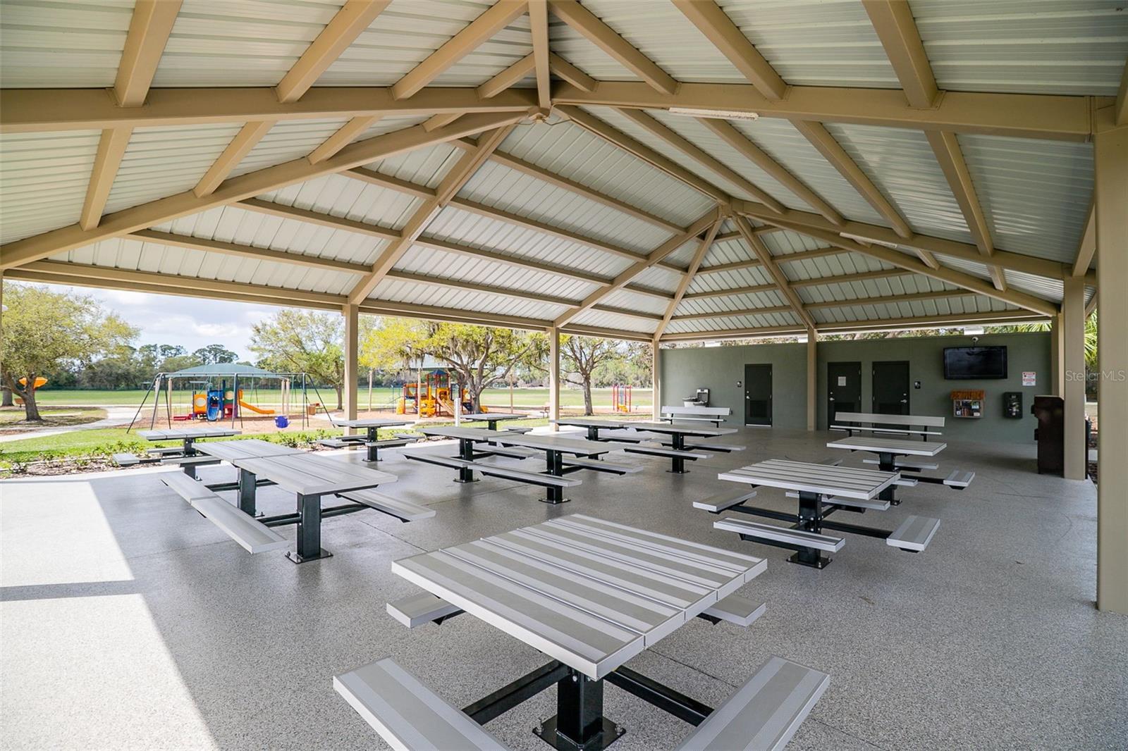 Image 52 of 67 For 13339 Swallowtail Drive