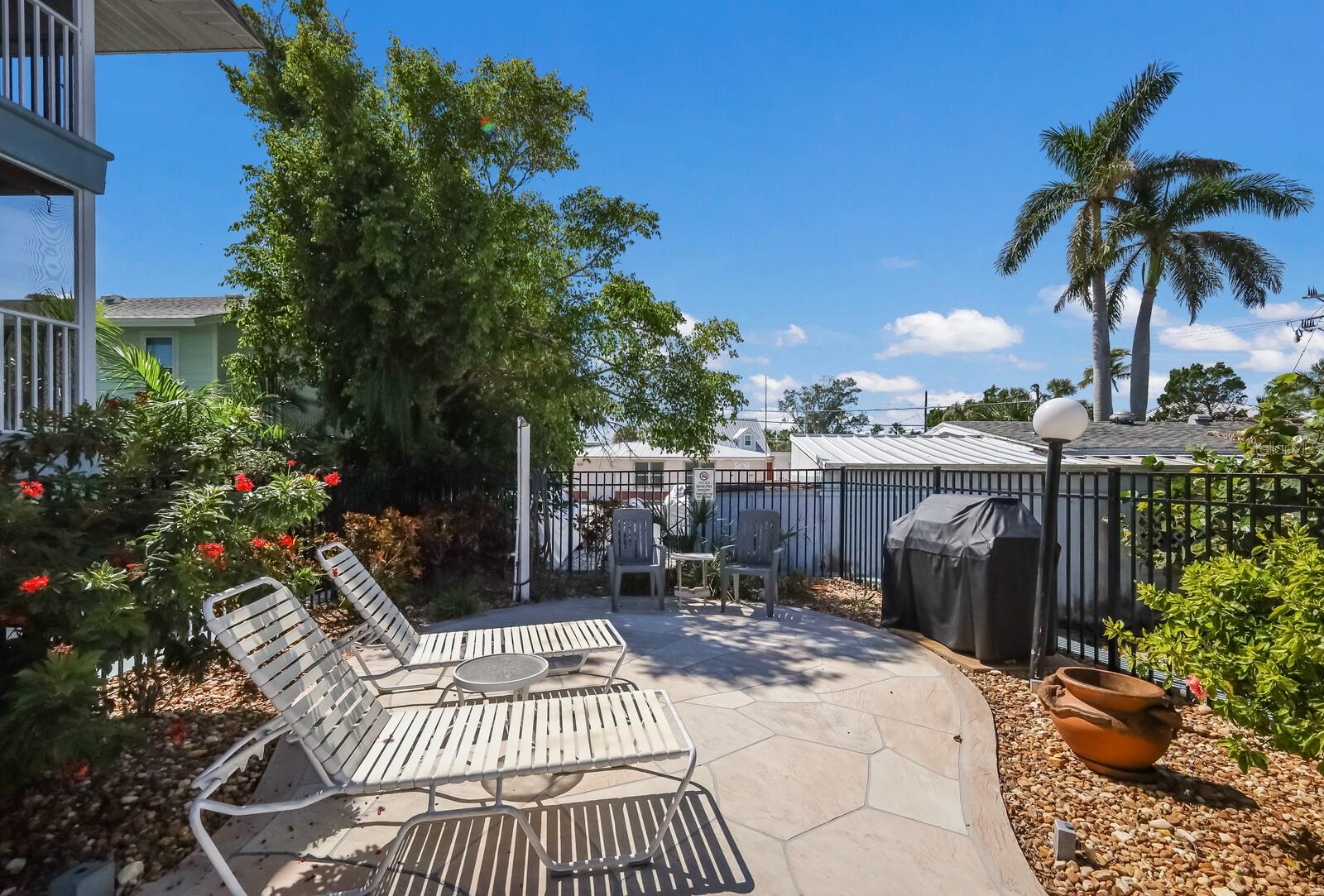 Image 23 of 43 For 205 Highland Avenue 2
