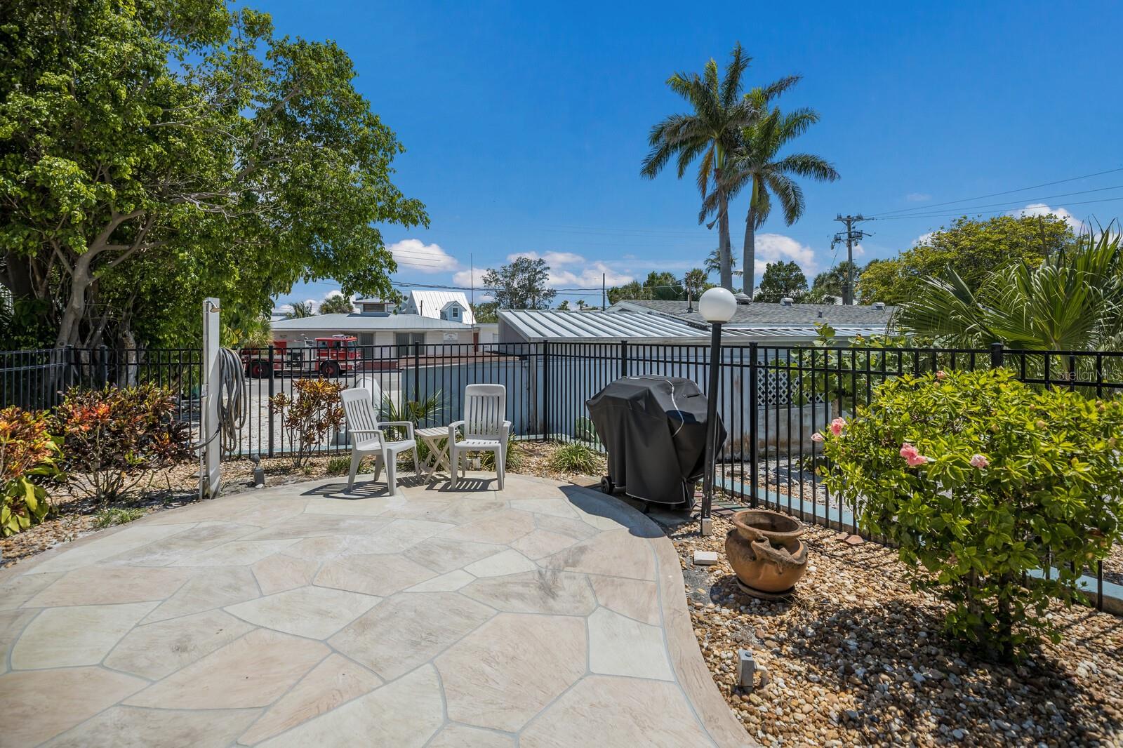 Image 24 of 43 For 205 Highland Avenue 2