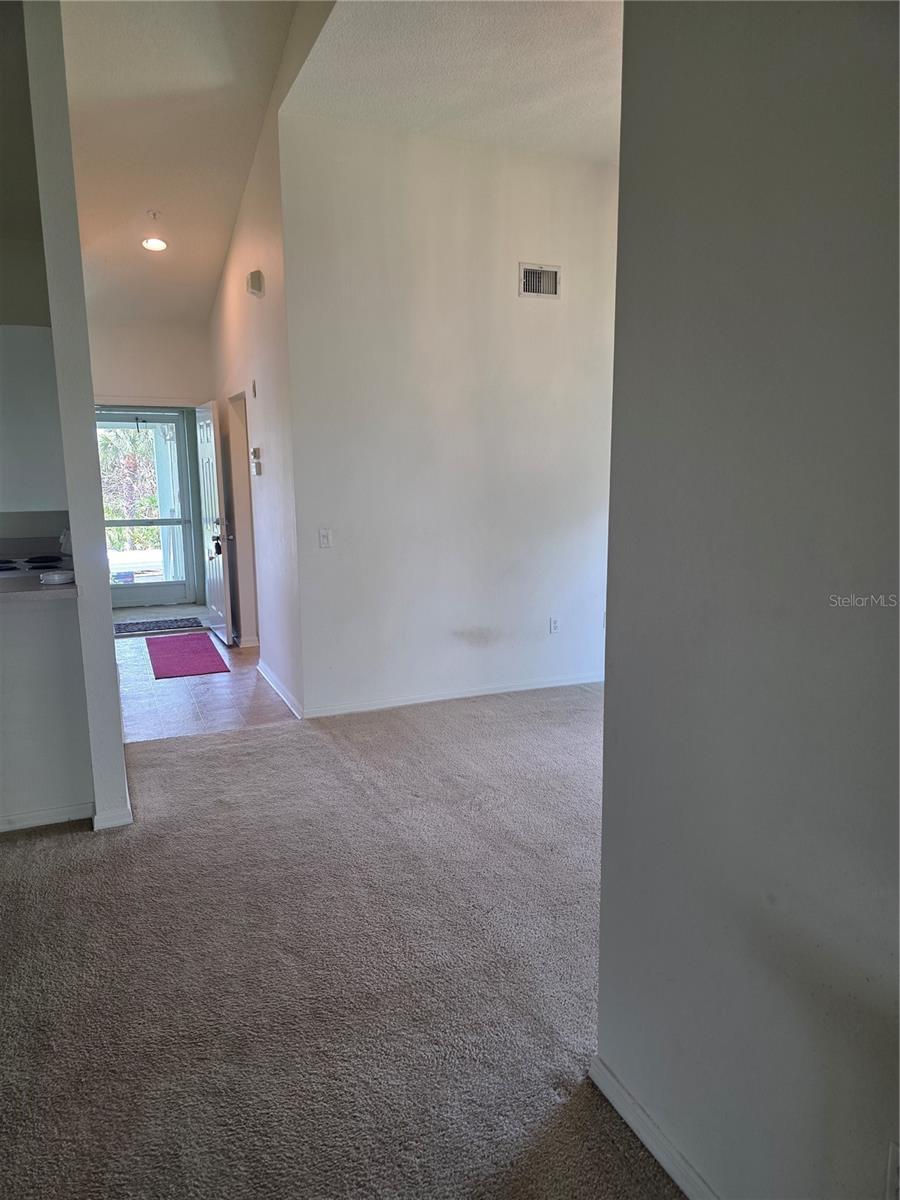 Image 10 of 33 For 4645 Tower Hill Lane 2521