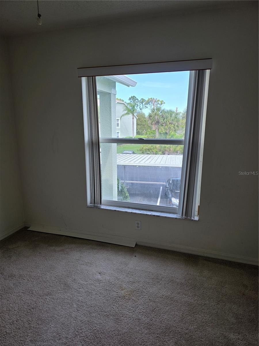 Image 18 of 33 For 4645 Tower Hill Lane 2521