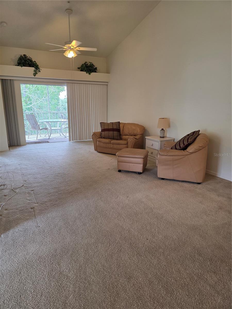 Image 22 of 33 For 4645 Tower Hill Lane 2521